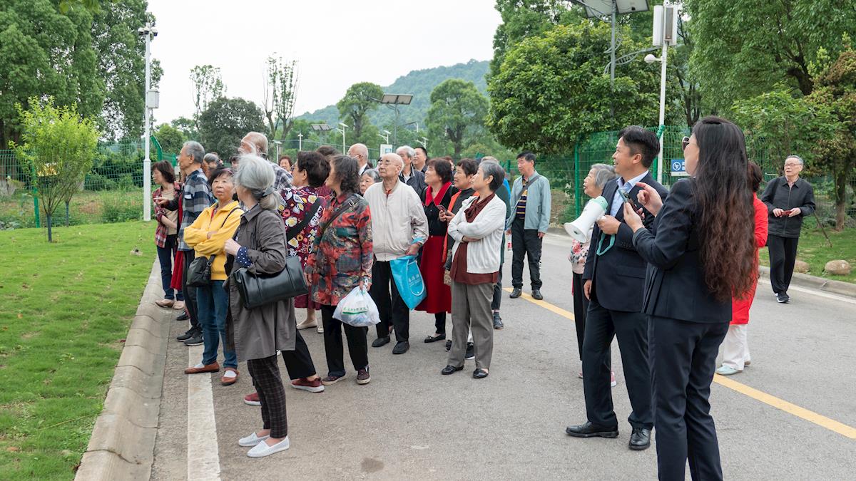 77f02a5f1183486ba046875c38b7b8e4.jpg 77f02a5f1183486ba046875c38b7b8e4.jpg