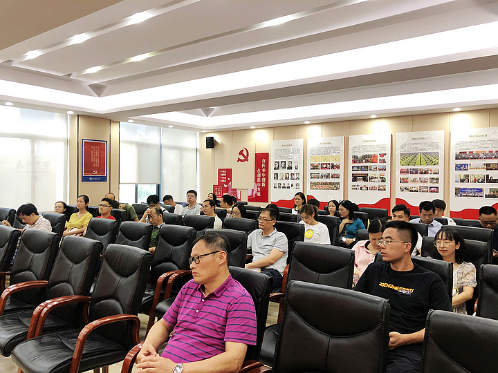 b34982b098f740a880d501dcb96f679d.jpg b34982b098f740a880d501dcb96f679d.jpg