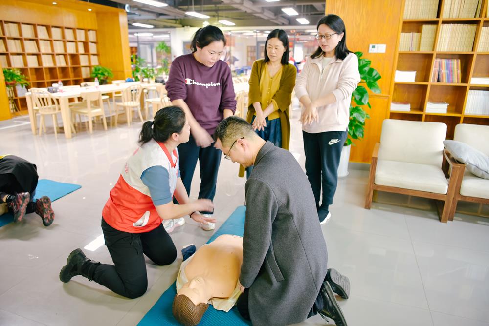 f7a9e7559f364d26aaf9ca8e1a5de0ab.jpg f7a9e7559f364d26aaf9ca8e1a5de0ab.jpg