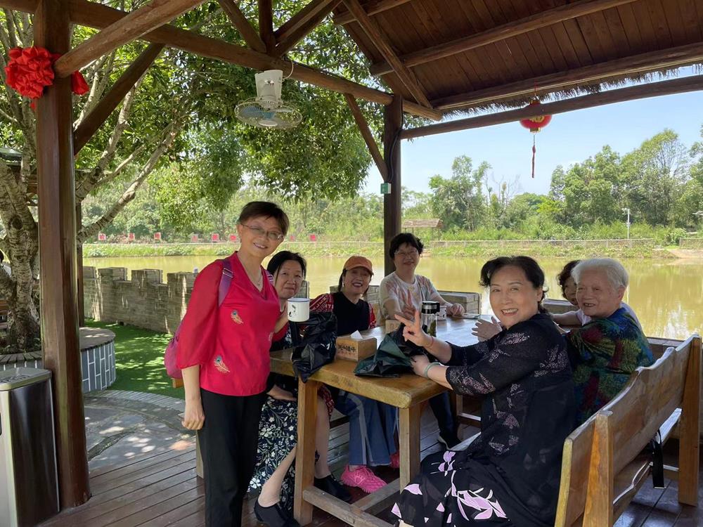 f4a51126ac1546f98006b98849b4ff81.jpg f4a51126ac1546f98006b98849b4ff81.jpg