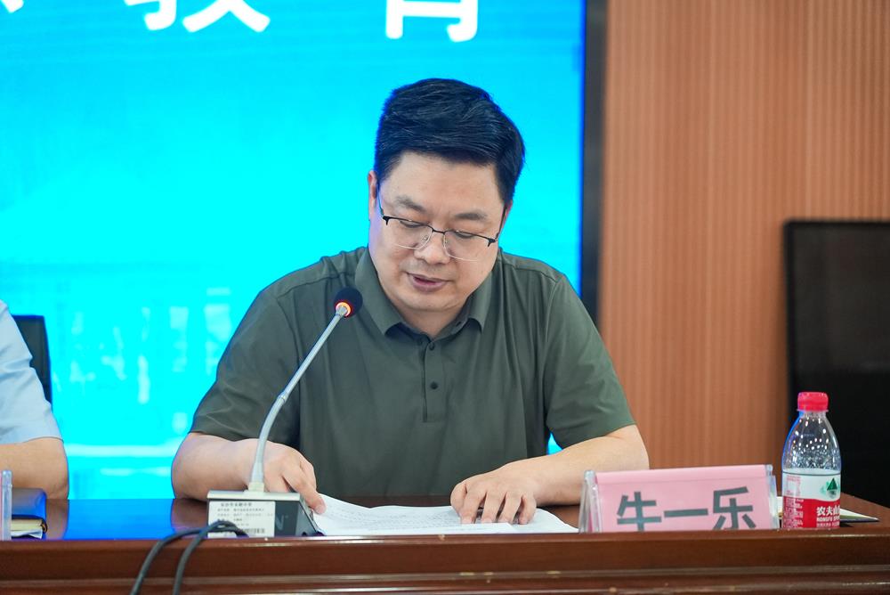 93cbcef2cfc44b5fb0845327a182a505.jpg 93cbcef2cfc44b5fb0845327a182a505.jpg