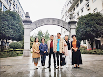 汤锡祥先生之子汤以成，汤以立先生 向汤锡祥优秀班主任奖教金追赠4万元