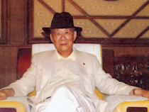 钟武雄、黄德荣全优生奖学金